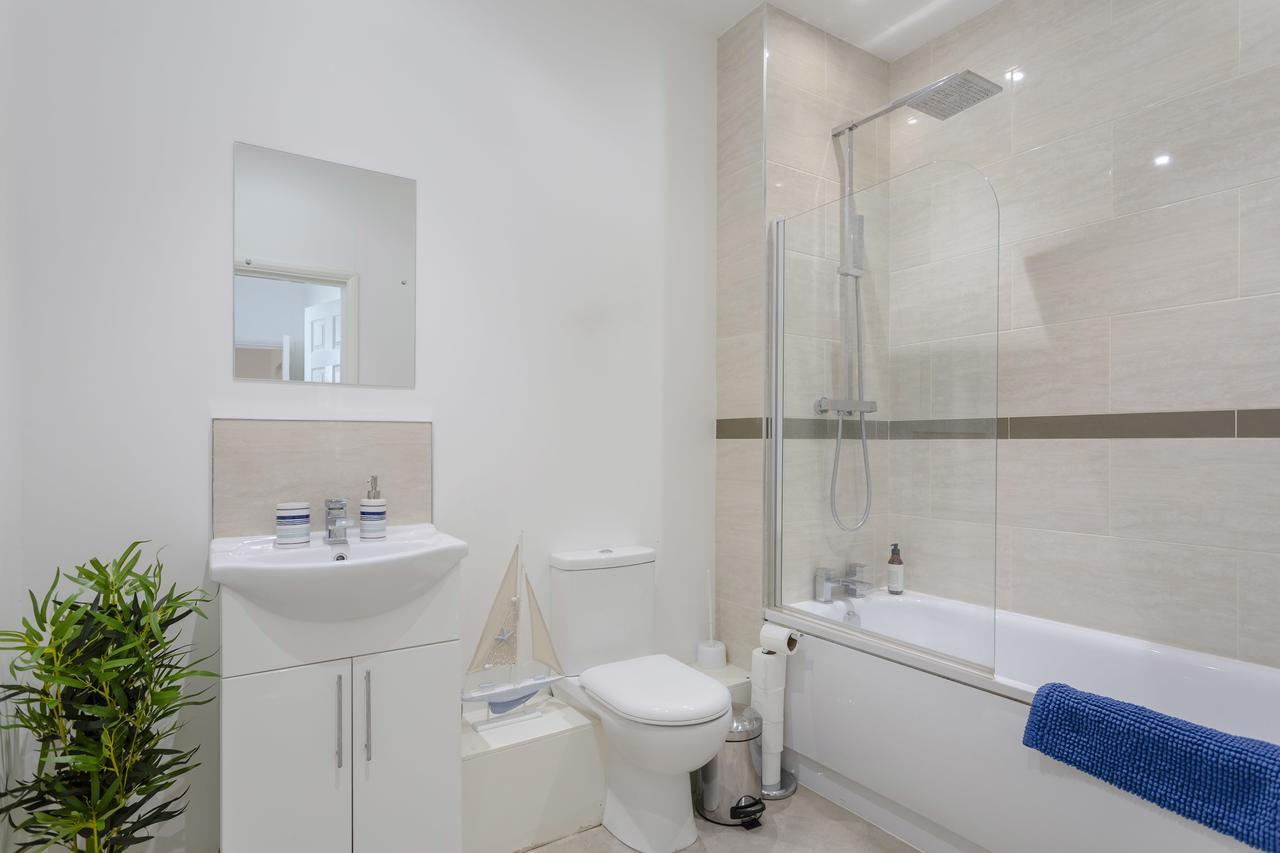 1 Bed Apt Sleeps 4 Luton  Exterior photo