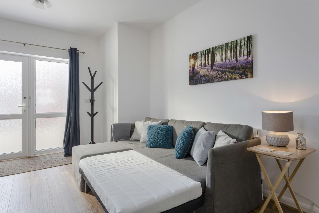 1 Bed Apt Sleeps 4 Luton  Exterior photo